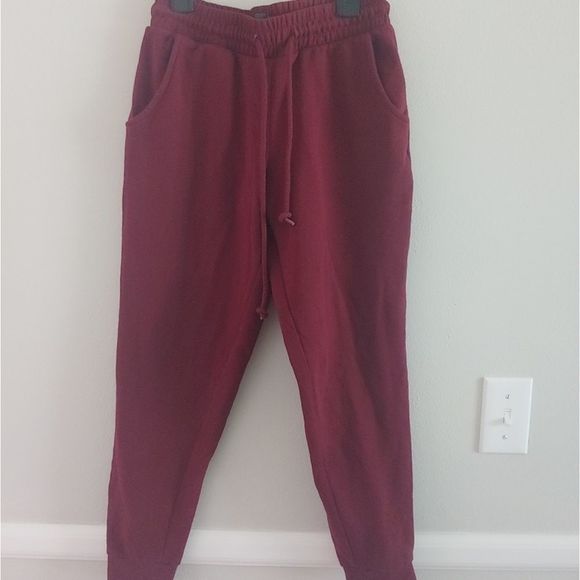 Forever 21 burgundy cuffed sweat pant / joggers - Picture 2 of 6